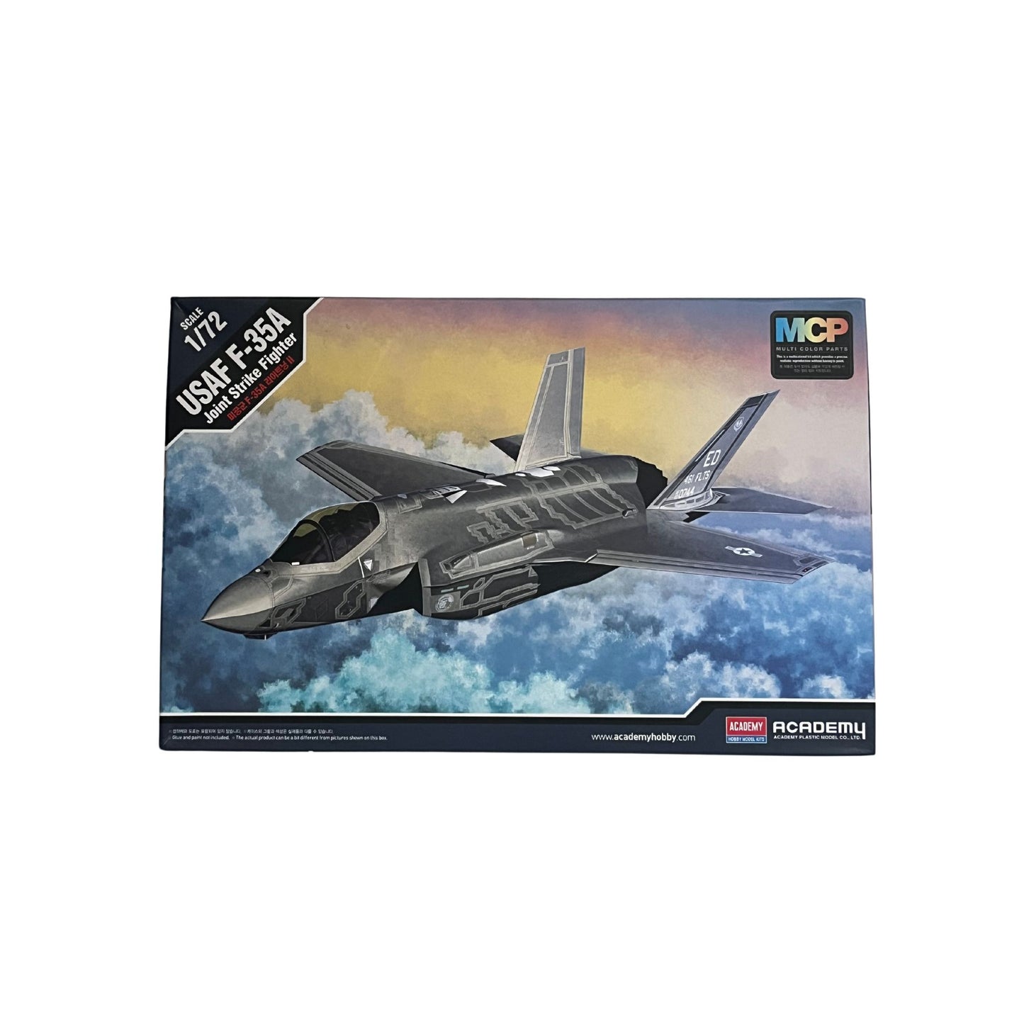 Academy aeroplane model kit USAF F-35A Joint Strike Fighter 1:72