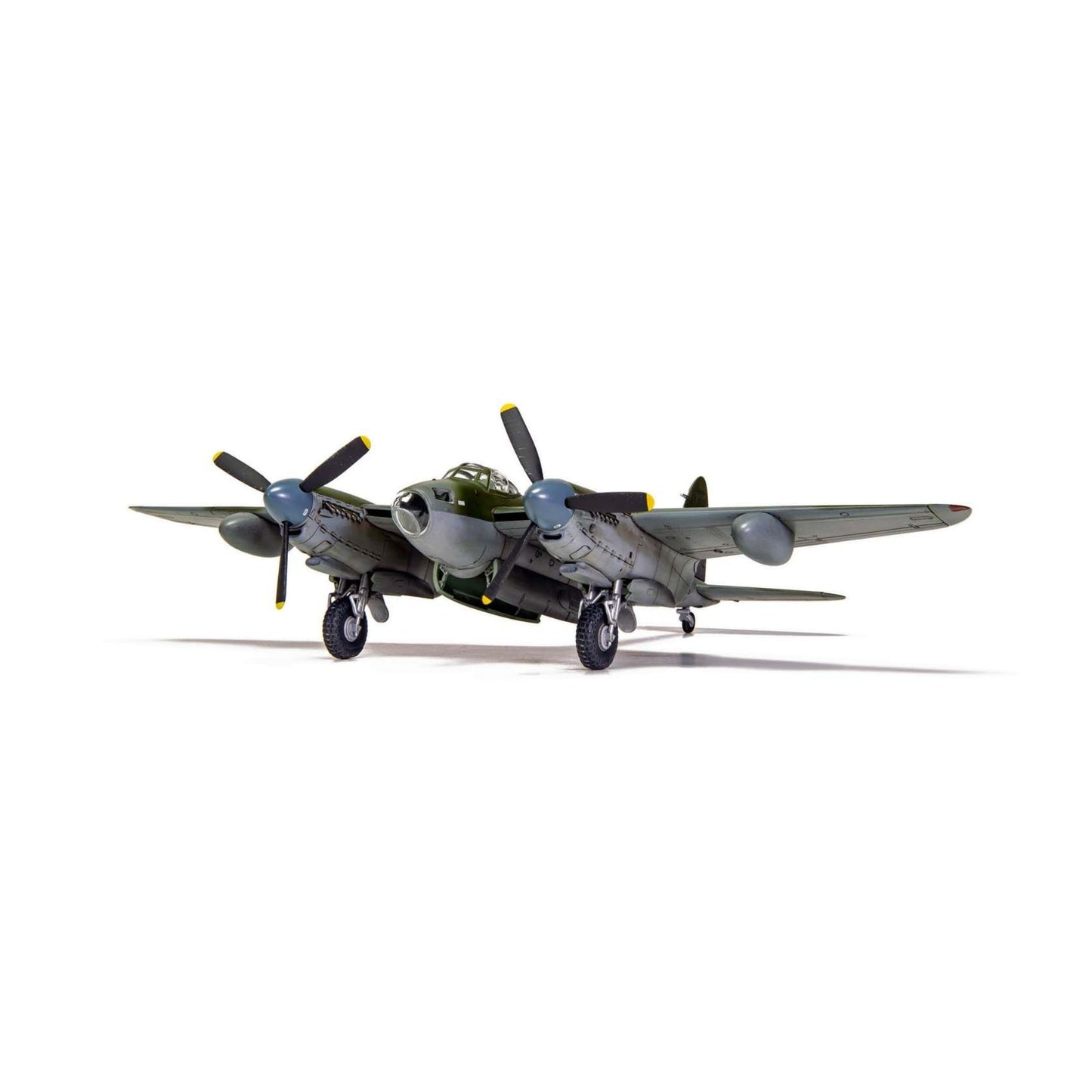 Airfix de Havilland Mosquito B.XVI aeroplane model