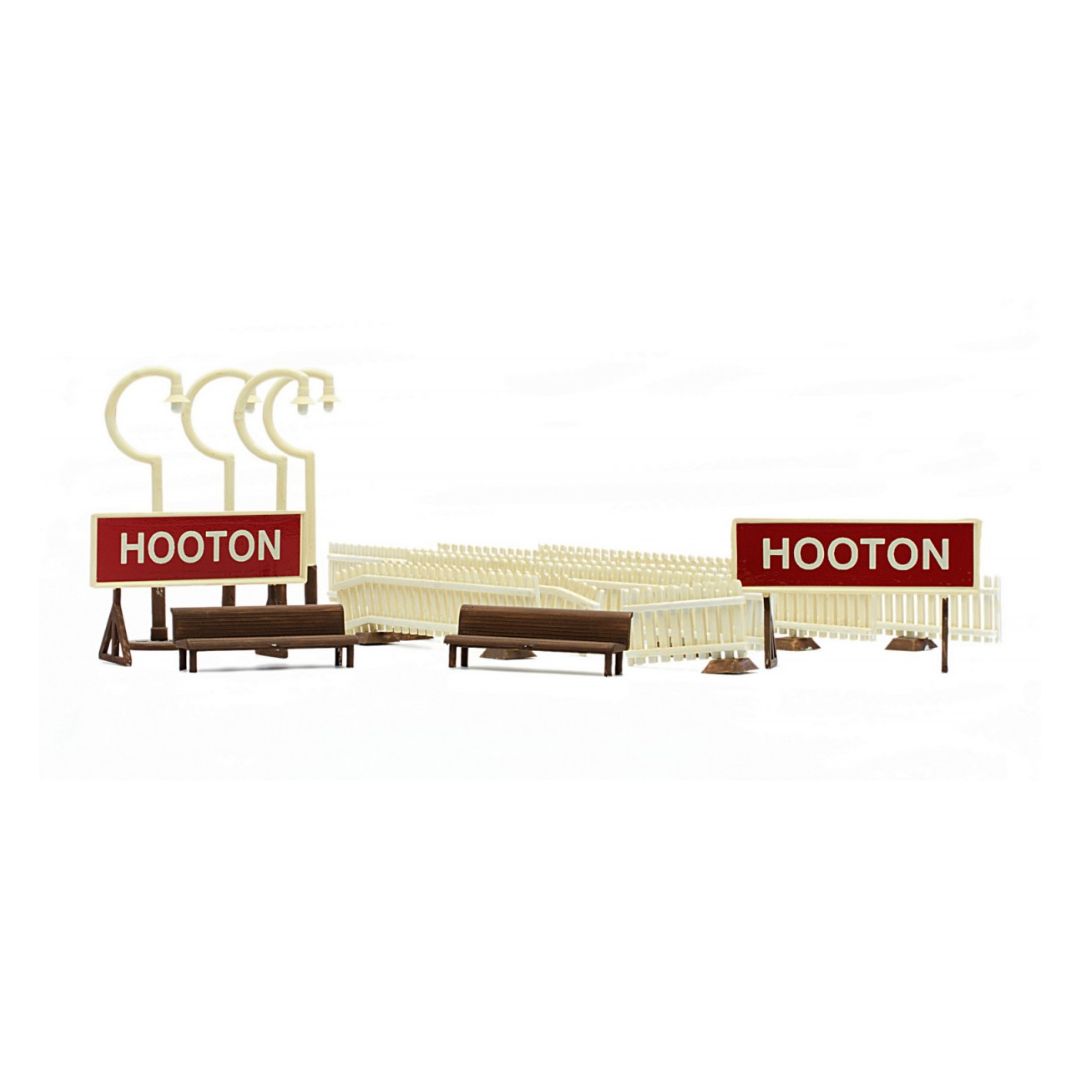 Platform Fittings, Fences & Lamps 00 Plastic Scale Model Kit