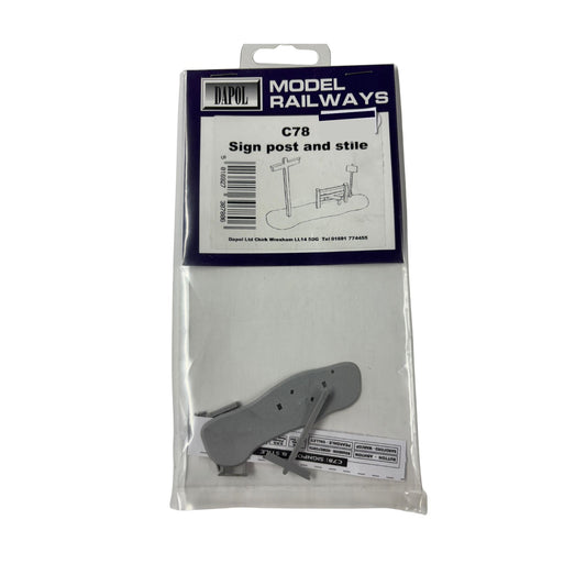 Signpost and Stile 00 Plastic Scale Model Kit