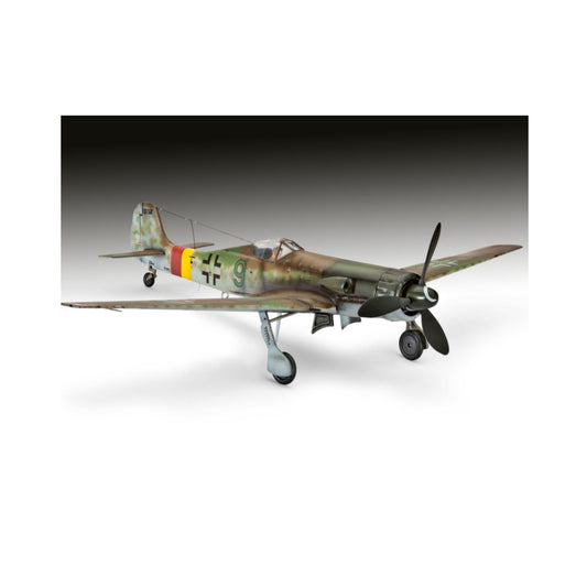 Revell Focke Wulf Ta 152 H model aeroplane
