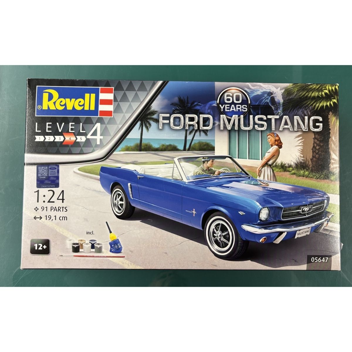Revell Ford Mustang 1/24 Paints Included